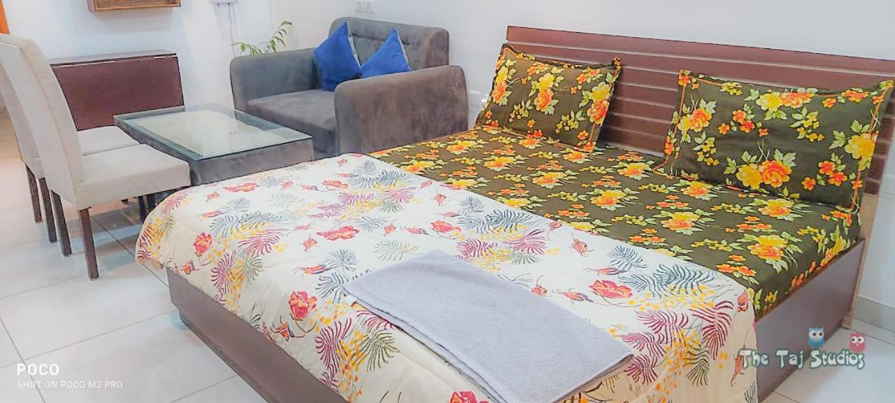 Ne-1St Time In Noida Stay In Mall Extérieur photo