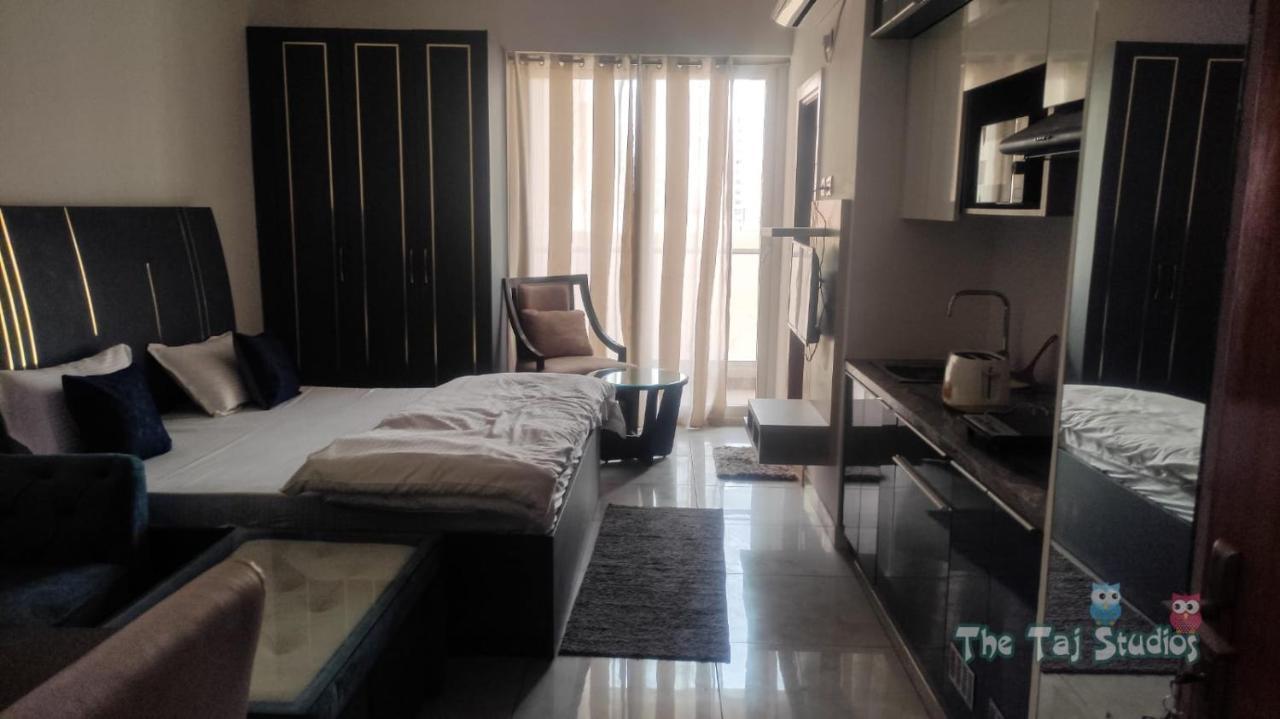Ne-1St Time In Noida Stay In Mall Extérieur photo